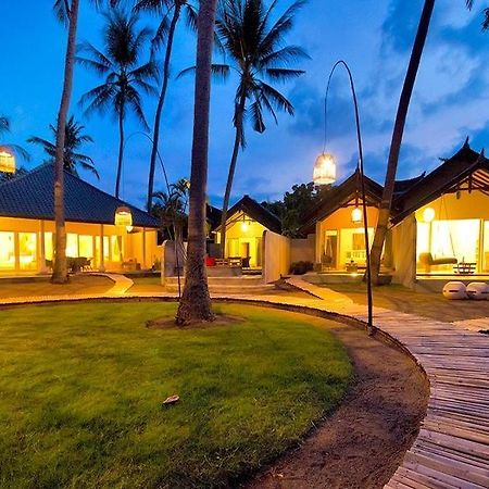Lilin Lovina Beach Hotel Bilik gambar